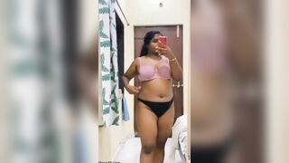 Desi Girl Record Her Big Boobs Video