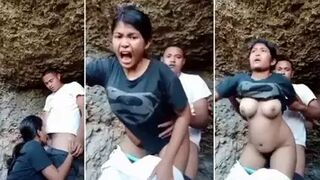 Horny Indian Lovers Caught Fucking Outdoors In Amazing Desi Mms Video