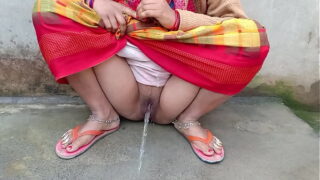 Wonderful Sexy BHabhi pissing And Hard Fucking Pussy By Dewar