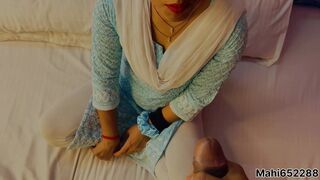 Sauteli behan ko chudai sikhaya Shadi se pehle Stepsister physical sex education before marriage in Hindi audio