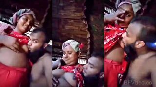 Bangladeshi Porn Bhabhi Boob Sucking Viral Clip