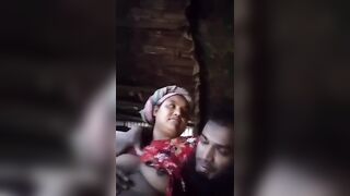 Bangladeshi Porn Bhabhi Boob Sucking Viral Clip