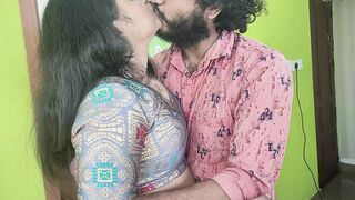 Vaishnavy hot saree navel hole lick and suck by Sharun Raj, Navel lick romance in saree with hot boobs press and lip lock