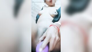 Indian bhabhi self orgasm with vibrator