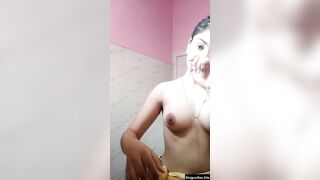 Desi beautiful Muslim girl's boobs video