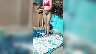 Desi Girl New Saari Pahanti Hui