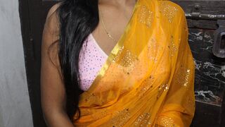 Hot indian bhabhi masturbation with indian saree