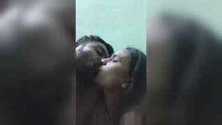 Kavita Vahini licked the tail with lock music