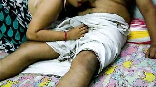 Velamma bhabhi Giving Blojob To Hubby