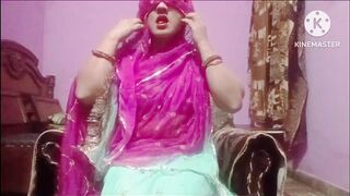 Desi indian bhabhi twerking her huge sexy ass and massage massage milking boobs