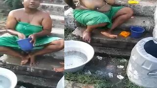 Village Bhabhi Outdoor Nude Bath Caught By Devar